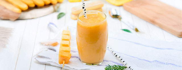 Mango-Protein-Smoothie mit X-PROTEIN im Glas, fruchtig und cremig gemixt